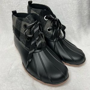 Maurice’s Muck Boots